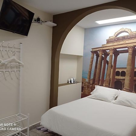 Eres Emerita "Apartamentos & Suites" Mérida Ngoại thất bức ảnh