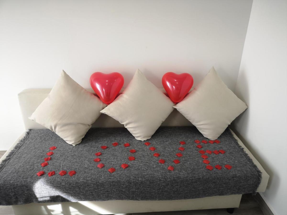 Eres Emerita "Apartamentos & Suites" Mérida Ngoại thất bức ảnh