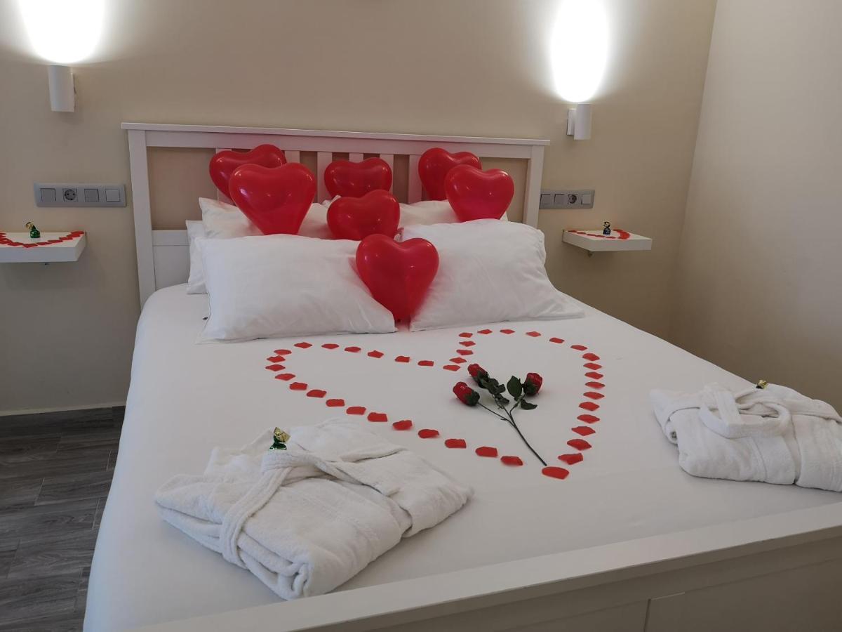 Eres Emerita "Apartamentos & Suites" Mérida Ngoại thất bức ảnh