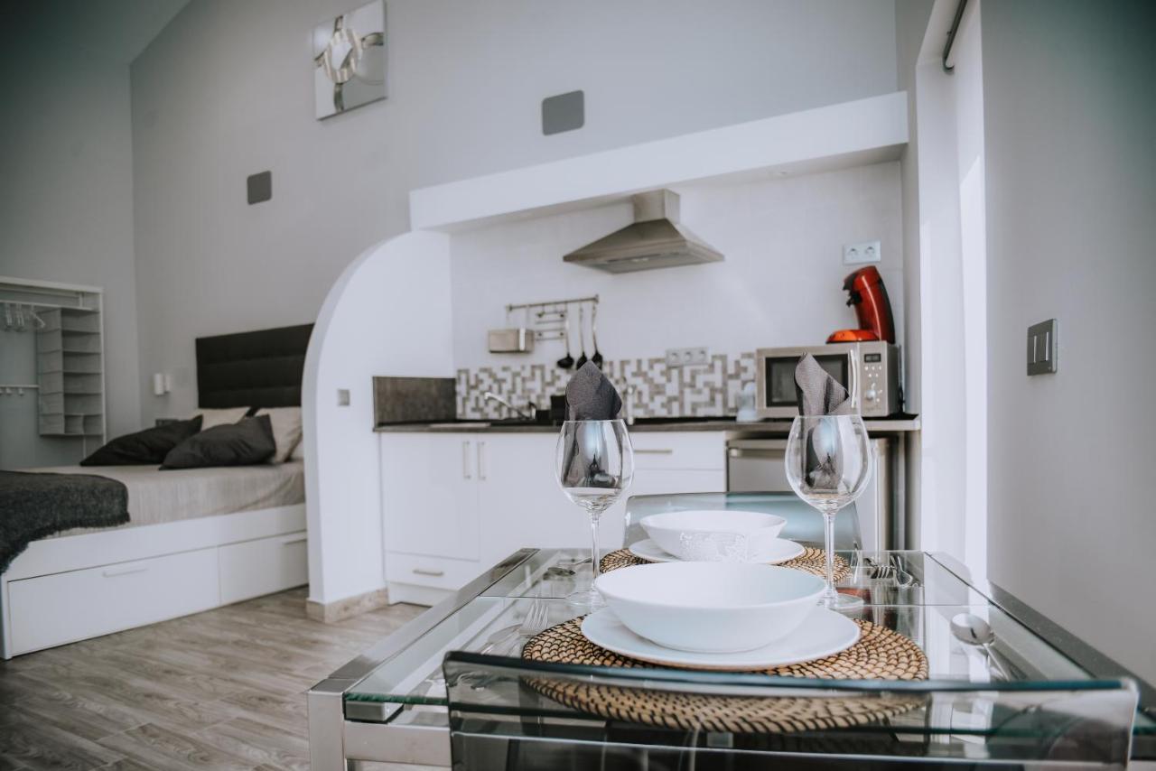 Eres Emerita "Apartamentos & Suites" Mérida Ngoại thất bức ảnh