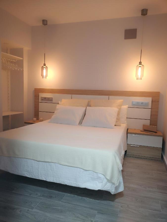 Eres Emerita "Apartamentos & Suites" Mérida Ngoại thất bức ảnh