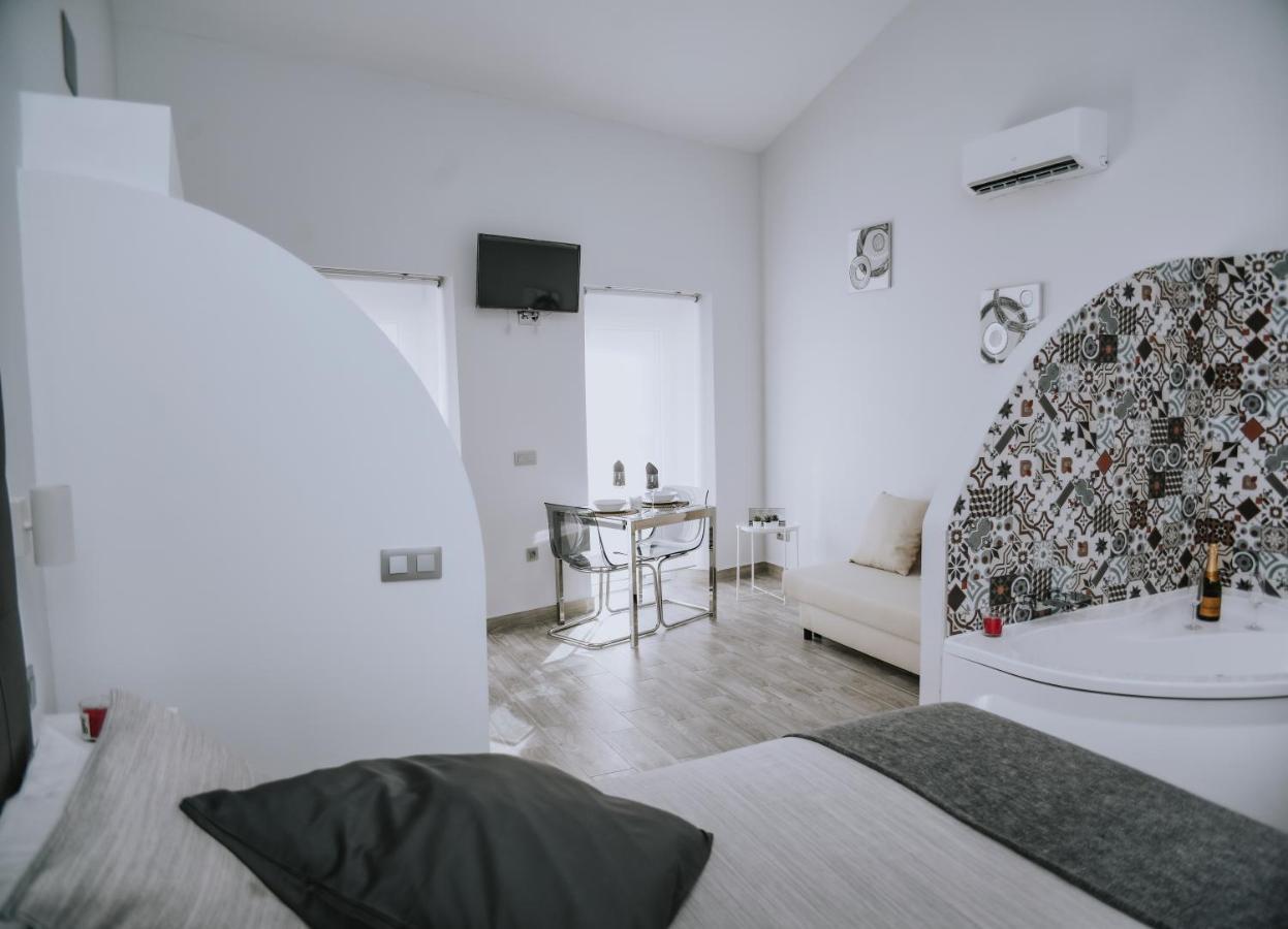 Eres Emerita "Apartamentos & Suites" Mérida Ngoại thất bức ảnh