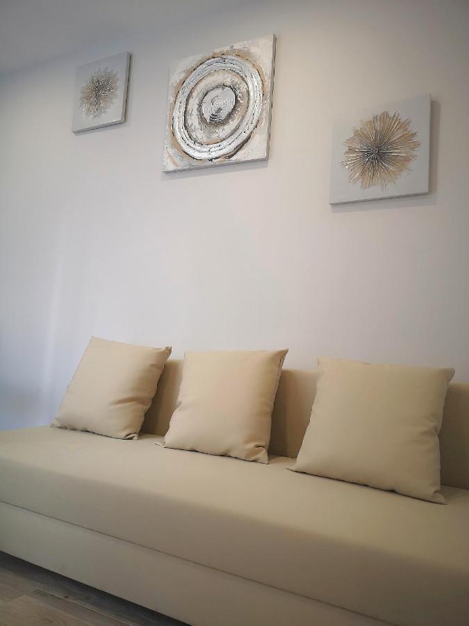 Eres Emerita "Apartamentos & Suites" Mérida Ngoại thất bức ảnh