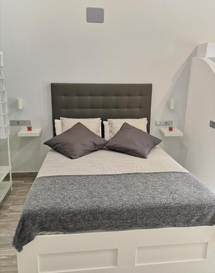 Eres Emerita "Apartamentos & Suites" Mérida Ngoại thất bức ảnh