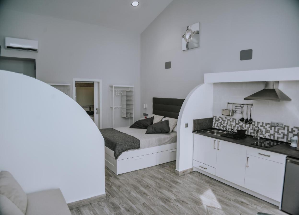Eres Emerita "Apartamentos & Suites" Mérida Ngoại thất bức ảnh