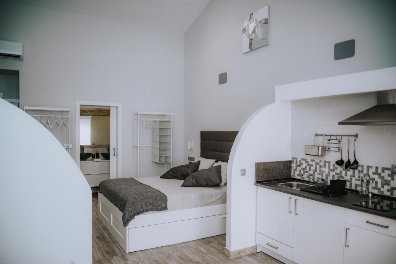 Eres Emerita "Apartamentos & Suites" Mérida Ngoại thất bức ảnh
